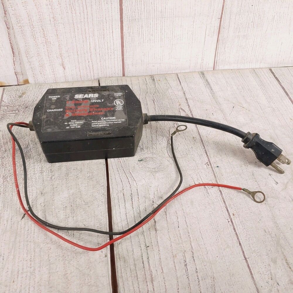 Sears 1.5 Amp 12 Volt Automatic Onboard Battery Charger Maintainer 71618 TESTED